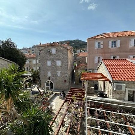 Cozy Old Town Apartment, ブドヴァ エクステリア 写真