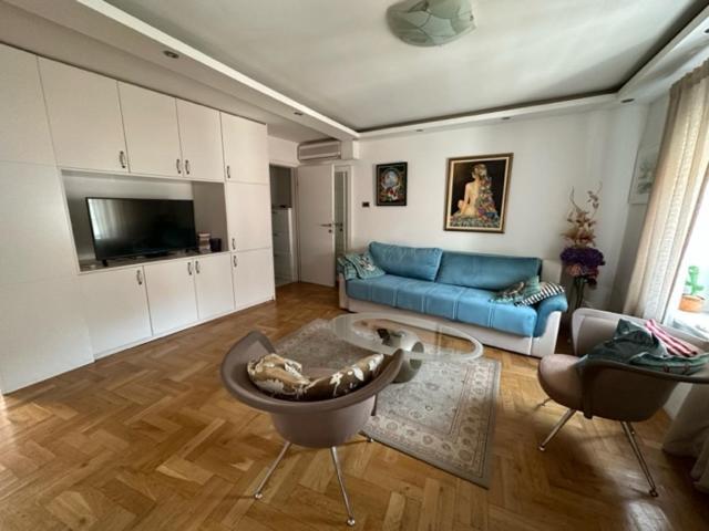 Cozy Old Town Apartment, ブドヴァ エクステリア 写真